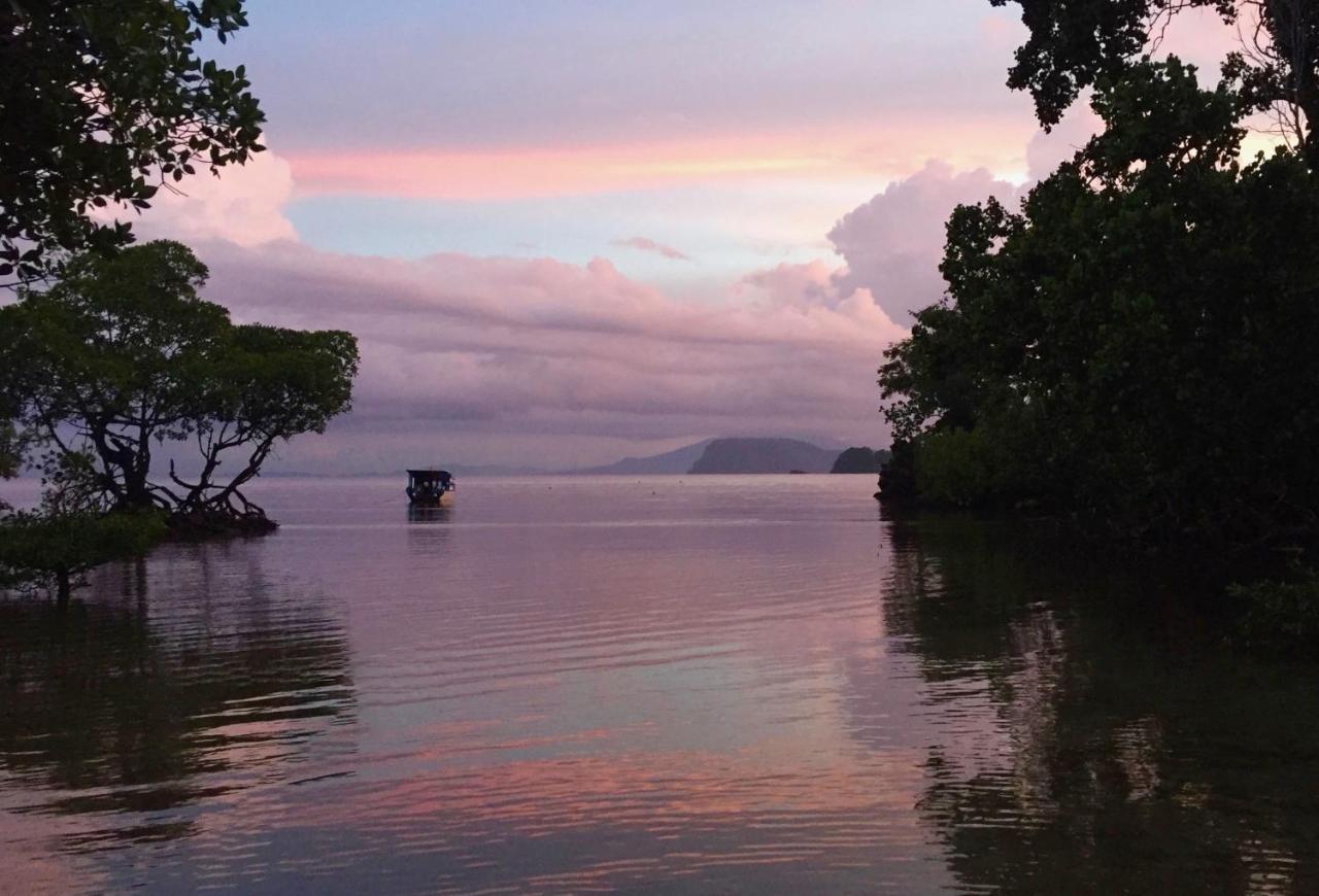 Nomad Divers Bangka Likupang Exterior foto